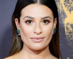 Ό&lambda;&alpha; ό&sigma;&alpha; &kappa;ά&nu;&omicron;&upsilon;&nu; &omicron;&iota; &gamma;&upsilon;&nu;&alpha;ί&kappa;&epsilon;&sigmaf; &mu;&epsilon; ά&psi;&omicron;&gamma;&omicron; &delta;έ&rho;&mu;&alpha; &mu;&epsilon;&tau;ά &tau;&alpha; 40