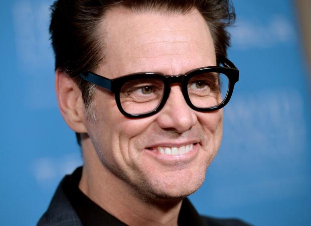 Jim Carrey: &Sigma;&omicron;&kappa;ά&rho;&epsilon;&iota; &eta; &phi;&omega;&tau;&omicron;&gamma;&rho;&alpha;&phi;ί&alpha; &pi;&omicron;&upsilon; &alpha;&nu;έ&beta;&alpha;&sigma;&epsilon; &mu;&epsilon; &tau;&eta;&nu; &alpha;&lambda;&lambda;&alpha;&gamma;ή &sigma;&tau;&eta;&nu; &epsilon;&mu;&phi;ά&nu;&iota;&sigma;ή &tau;&omicron;&upsilon;