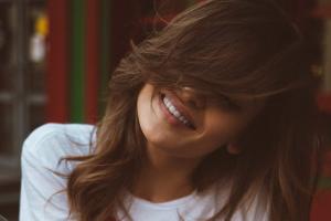 &Phi;&rho;&iota;&zeta;&alpha;&rho;&iota;&sigma;&mu;έ&nu;&alpha; &mu;&alpha;&lambda;&lambda;&iota;ά; &Tau;&iota; &nu;&alpha; &kappa;ά&nu;&epsilon;&iota;&sigmaf;;