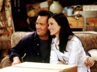Matthew Perry: &Gamma;&iota;&alpha;&tau;ί &tau;&alpha; "&Phi;&iota;&lambda;&alpha;&rho;ά&kappa;&iota;&alpha;" &tau;&omicron;&upsilon; έ&chi;&omicron;&upsilon;&nu; &gamma;ί&nu;&epsilon;&iota; &epsilon;&phi;&iota;ά&lambda;&tau;&eta;&sigmaf;;