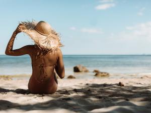 &Phi;&omega;&tau;&omicron;&gamma;ή&rho;&alpha;&nu;&sigma;&eta;: &Pi;ώ&sigmaf; &omicron; ή&lambda;&iota;&omicron;&sigmaf; &epsilon;&pi;&iota;&tau;&alpha;&chi;ύ&nu;&epsilon;&iota; &tau;&eta; &gamma;ή&rho;&alpha;&nu;&sigma;&eta; &tau;&omicron;&upsilon; &delta;έ&rho;&mu;&alpha;&tau;&omicron;&sigmaf;