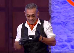 MasterChef 4: &Mu;&alpha;&gamma;&epsilon;ί&rho;&epsilon;&psi;&epsilon; &tau;&eta;&nu; &alpha;&gamma;&alpha;&pi;&eta;&mu;έ&nu;&eta; &sigma;&upsilon;&nu;&tau;&alpha;&gamma;ή &tau;&omicron;&upsilon; &alpha;&delta;&iota;&kappa;&omicron;&chi;&alpha;&mu;έ&nu;&omicron;&upsilon; &gamma;&iota;&omicron;ύ &tau;&omicron;&upsilon;