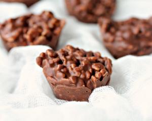 &Sigma;&omicron;&kappa;&omicron;&lambda;&alpha;&tau;έ&nu;&iota;&epsilon;&sigmaf; &mu;&pi;&omicron;&upsilon;&kappa;&iota;έ&sigmaf; &mu;&epsilon; 3 &upsilon;&lambda;&iota;&kappa;ά