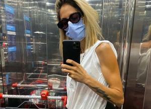 &Sigma;&omicron;&phi;ί&alpha; &Kappa;&alpha;&rho;&beta;έ&lambda;&alpha;: &Kappa;&lambda;&epsilon;ί&nu;&epsilon;&iota; 12 &chi;&rho;ό&nu;&iota;&alpha; &alpha;&pi;&epsilon;&xi;ά&rho;&tau;&eta;&sigma;&eta;&sigmaf; - &Eta; &alpha;&nu;ά&rho;&tau;&eta;&sigma;ή &tau;&eta;&sigmaf; &sigma;&tau;&omicron; Instagram