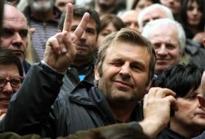 &Gamma;&kappa;&lambda;έ&tau;&sigma;&omicron;&sigmaf;: &Zeta;&omega; &tau;έ&sigma;&sigma;&epsilon;&rho;&alpha; &chi;&rho;ό&nu;&iota;&alpha; &mu;&epsilon; &tau;&omicron;&nu; &kappa;&alpha;&rho;&kappa;ί&nu;&omicron; - &Mu;ά&lambda;&lambda;&omicron;&nu; &tau;&omicron; &xi;&epsilon;&pi;&epsilon;&rho;ά&sigma;&alpha;&mu;&epsilon;