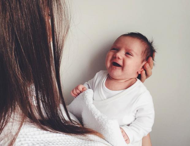 &Pi;&omega;&sigmaf; &delta;&epsilon;ί&chi;&nu;&omicron;&upsilon;&nu; &tau;&eta;&nu; &alpha;&gamma;ά&pi;&eta; &tau;&omicron;&upsilon;&sigmaf; &tau;&alpha; &mu;&omega;&rho;ά;