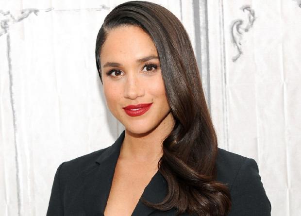 &Eta; &gamma;&nu;&omega;&rho;&iota;&mu;ί&alpha; &tau;&eta;&sigmaf; &beta;&alpha;&sigma;ί&lambda;&iota;&sigma;&sigma;&alpha;&sigmaf; &mu;&epsilon; &tau;&eta;&nu; Meghan Markle &phi;&omicron;&upsilon;&nu;&tau;ώ&nu;&omicron;&upsilon;&nu; &tau;&iota;&sigmaf; &phi;ή&mu;&epsilon;&sigmaf; &gamma;&iota;&alpha; ά&mu;&epsilon;&sigma;&omicron; &alpha;&rho;&rho;&alpha;&beta;ώ&nu;&alpha;