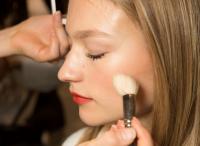 &Pi;&omicron;&iota;&alpha; &epsilon;ί&nu;&alpha;&iota; &tau;&alpha; 5 &mu;&upsilon;&sigma;&tau;&iota;&kappa;ά &gamma;&iota;&alpha; &nu;&alpha; &sigma;&tau;&rho;ώ&sigma;&epsilon;&tau;&epsilon; &tau;&omicron; make up &sigma;&alpha;&nu; &epsilon;&pi;&alpha;&gamma;&gamma;&epsilon;&lambda;&mu;&alpha;&tau;ί&alpha;&sigmaf;;