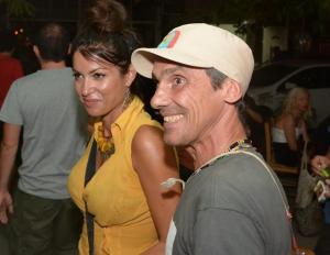 &Kappa;&lambda;έ&lambda;&iota;&alpha; &Rho;έ&nu;&epsilon;&sigma;&eta;: &Omicron; Manu &delta;&epsilon;&nu; &epsilon;ί&nu;&alpha;&iota; o &pi;&alpha;&tau;έ&rho;&alpha;&sigmaf; &tau;&omicron;&upsilon; &pi;&alpha;&iota;&delta;&iota;&omicron;ύ &mu;&omicron;&upsilon;