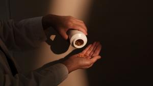 &Pi;&omicron;&iota;&omicron;&sigmaf; &epsilon;ί&nu;&alpha;&iota; &omicron; &rho;ό&lambda;&omicron;&sigmaf; &tau;&eta;&sigmaf; &beta;&iota;&tau;&alpha;&mu;ί&nu;&eta;&sigmaf; D &sigma;&tau;&eta; &sigma;&omega;&sigma;&tau;ή &lambda;&epsilon;&iota;&tau;&omicron;&upsilon;&rho;&gamma;ί&alpha; &tau;&omicron;&upsilon; &theta;&upsilon;&rho;&epsilon;&omicron;&epsilon;&iota;&delta;&omicron;ύ&sigmaf;;