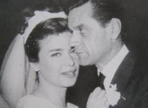 &Tau;&zeta;έ&nu;&eta; &Kappa;&alpha;&rho;έ&zeta;&eta; - &Zeta;ά&chi;&omicron;&sigmaf; &Chi;&alpha;&tau;&zeta;&eta;&phi;&omega;&tau;ί&omicron;&upsilon;: &Omicron; &alpha;&pi;ί&sigma;&tau;&epsilon;&upsilon;&tau;&omicron;&sigmaf; &tau;&rho;ό&pi;&omicron;&sigmaf; &mu;&epsilon; &tau;&omicron;&nu; &omicron;&pi;&omicron;ί&omicron; &chi;ώ&rho;&iota;&sigma;&alpha;&nu;