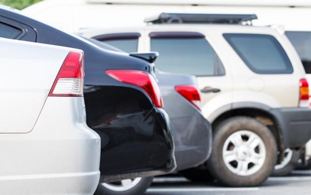 &Phi;&omega;&tau;&omicron;&gamma;&rho;&alpha;&phi;ί&epsilon;&sigmaf;: &Pi;&alpha;&rho;&kappa;ά&rho;&iota;&sigma;&mu;&alpha; &pi;έ&rho;&alpha; &alpha;&pi;ό &kappa;ά&theta;&epsilon; &phi;&alpha;&nu;&tau;&alpha;&sigma;ί&alpha; &sigma;&tau;&eta;&nu; &Alpha;&gamma;ί&alpha; &Pi;&alpha;&rho;&alpha;&sigma;&kappa;&epsilon;&upsilon;ή