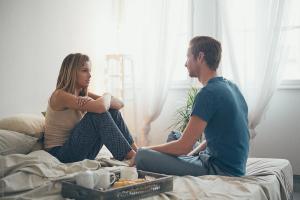 &Pi;&omicron;&iota;&omicron;&sigmaf; &epsilon;ί&nu;&alpha;&iota; &omicron; &beta;&alpha;&sigma;&iota;&kappa;ό&sigmaf; &lambda;ό&gamma;&omicron;&sigmaf; &pi;&omicron;&upsilon; &delta;&upsilon;&sigma;&kappa;&omicron;&lambda;&epsilon;ύ&epsilon;&iota; &tau;&eta;&nu; &epsilon;&pi;&iota;&kappa;&omicron;&iota;&nu;&omega;&nu;ί&alpha; &sigma;&tau;&alpha; &zeta;&epsilon;&upsilon;&gamma;ά&rho;&iota;&alpha;;