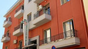 &Kappa;&lambda;&iota;&nu;&iota;&kappa;ή &laquo;&Epsilon;&upsilon;&alpha;&gamma;&gamma;&epsilon;&lambda;ί&sigma;&tau;&rho;&iota;&alpha;&raquo;: &Nu;&omicron;&sigma;&eta;&lambda;&epsilon;ί&alpha; &kappa;&alpha;&iota; &phi;&rho;&omicron;&nu;&tau;ί&delta;&alpha; &mu;&epsilon; &sigma;&epsilon;&beta;&alpha;&sigma;&mu;ό &sigma;&tau;&omicron;&nu; ά&nu;&theta;&rho;&omega;&pi;&omicron;