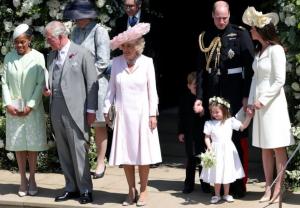 &Gamma;&iota;&alpha;&tau;ί &eta; &Kappa;έ&iota;&tau; &Mu;ί&nu;&tau;&lambda;&epsilon;&tau;&omicron;&nu; &phi;ό&rho;&epsilon;&sigma;&epsilon; έ&nu;&alpha; &phi;ό&rho;&epsilon;&mu;&alpha; &pi;&omicron;&upsilon; έ&chi;&epsilon;&iota; &beta;ά&lambda;&epsilon;&iota; ά&lambda;&lambda;&epsilon;&sigmaf; 3 &phi;&omicron;&rho;έ&sigmaf; &sigma;&tau;&omicron;&nu; &gamma;ά&mu;&omicron;;