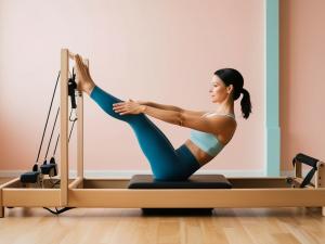 Pilates vs Yoga: &pi;&omicron;&iota;&omicron; &tau;&alpha;&iota;&rho;&iota;ά&zeta;&epsilon;&iota; &sigma;&tau;&omicron; &sigma;ώ&mu;&alpha; &sigma;&omicron;&upsilon;;